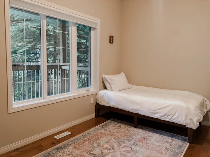 Kids room in this Athabasca AB cottage for rent